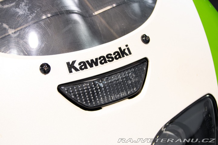 Kawasaki ZX ZX-7R NINJA 1999