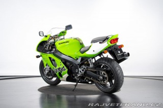 Kawasaki ZX ZX-7R NINJA 1999
