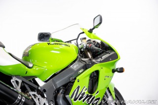 Kawasaki ZX ZX-7R NINJA 1999