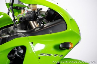 Kawasaki ZX ZX-7R NINJA 1999