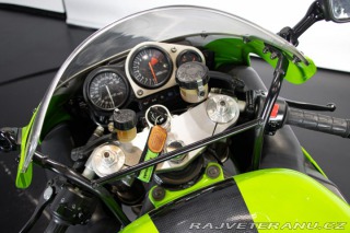 Kawasaki ZX ZX-7R NINJA 1999