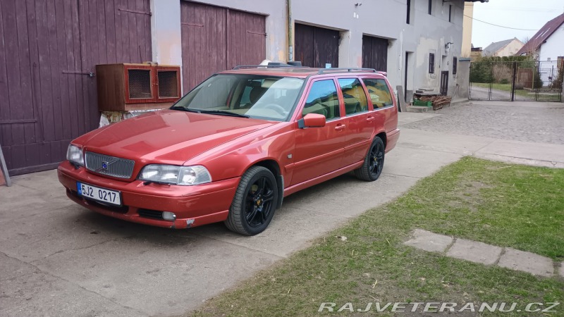 Volvo Ostatní modely V70 T5