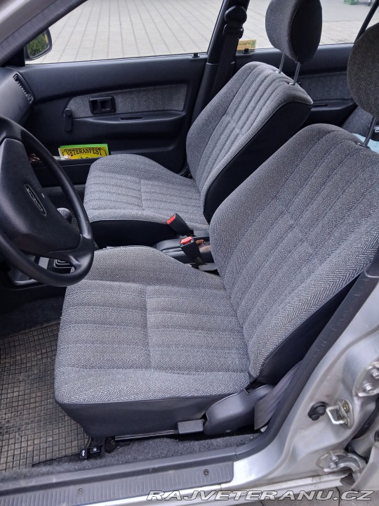 Toyota Corolla E9 1990