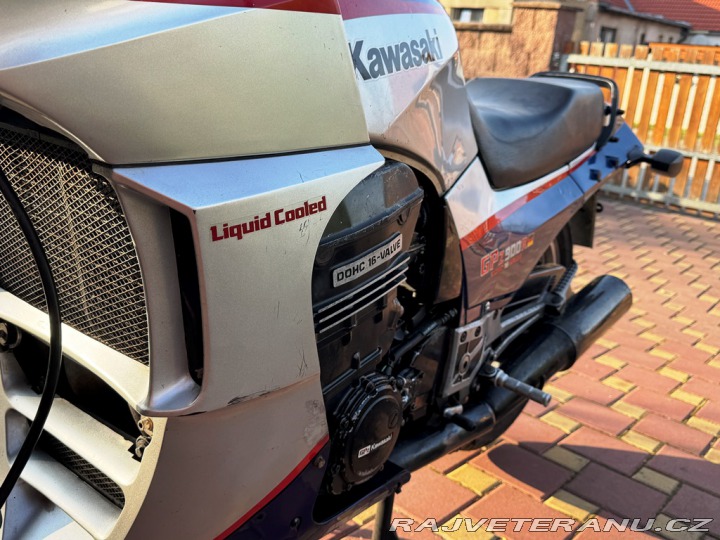 Kawasaki GPZ 900R, 1987 1987