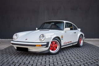 Porsche 911 Carrera CS coupe