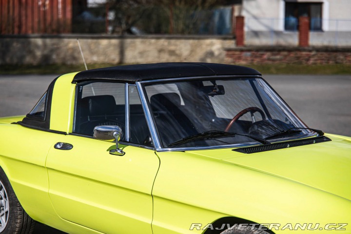 Alfa Romeo Spider Targa 1974