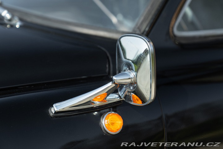 Dodge Ostatní modely V-EIGHT 1953