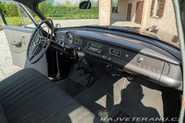 Dodge Ostatní modely V-EIGHT 1953