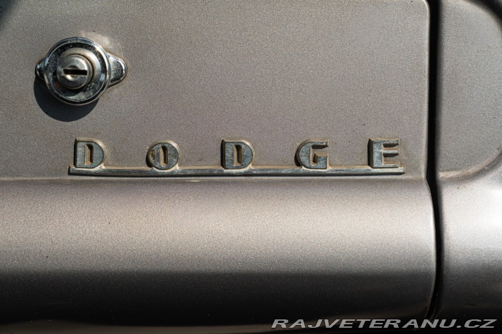 Dodge Ostatní modely V-EIGHT 1953