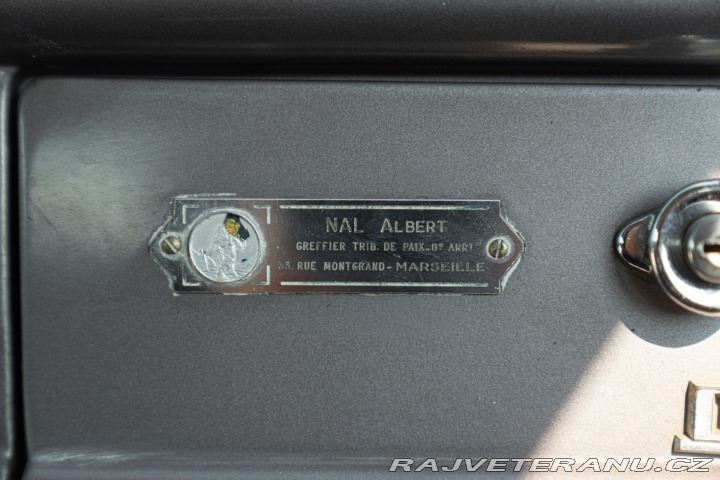 Dodge Ostatní modely V-EIGHT 1953