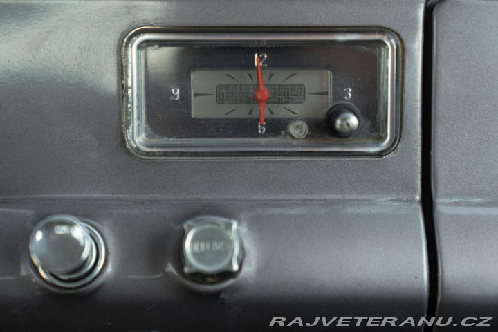 Dodge Ostatní modely V-EIGHT 1953