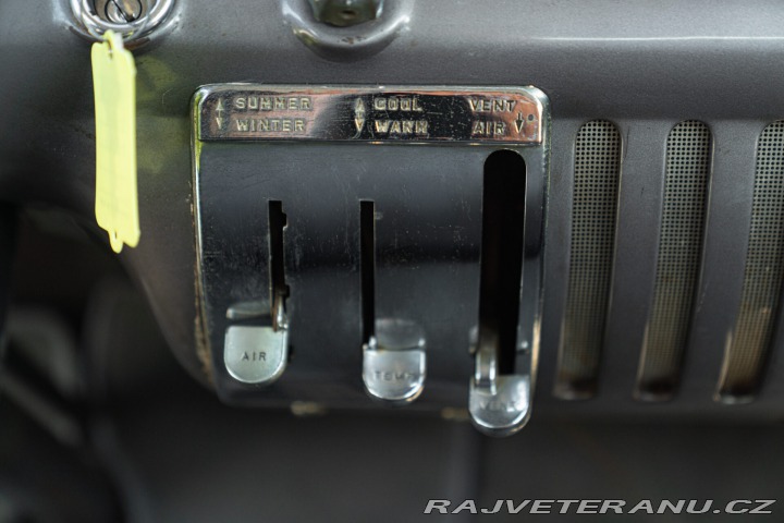 Dodge Ostatní modely V-EIGHT 1953