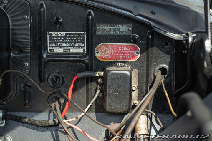 Dodge Ostatní modely V-EIGHT 1953