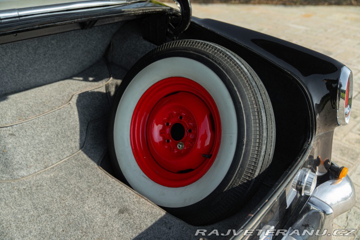 Dodge Ostatní modely V-EIGHT 1953