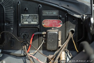 Dodge Ostatní modely V-EIGHT 1953