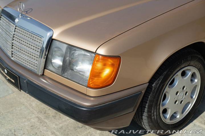 Mercedes-Benz 300 CE 1988