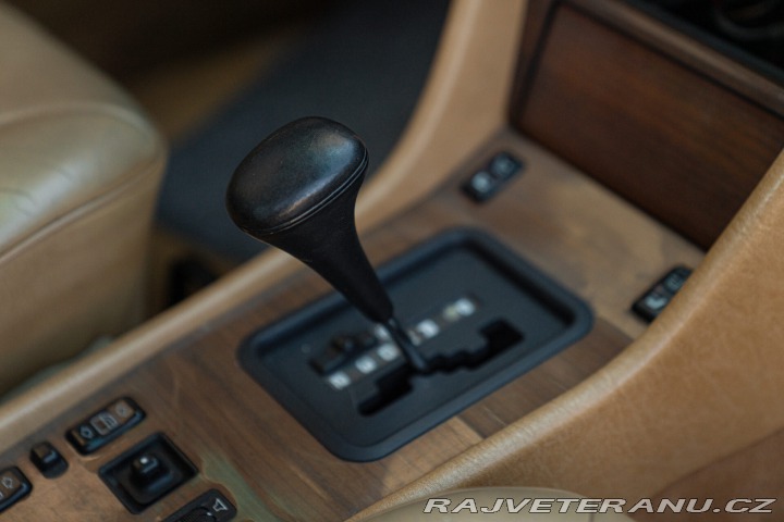 Mercedes-Benz 300 CE 1988