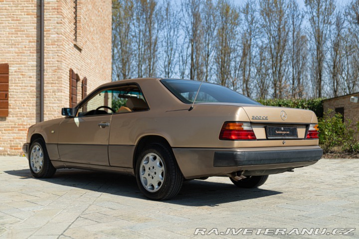 Mercedes-Benz 300 CE 1988