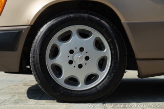 Mercedes-Benz 300 CE 1988