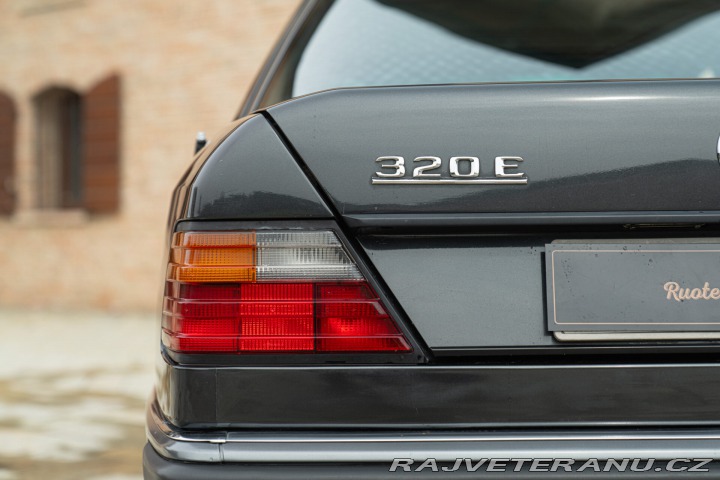 Mercedes-Benz 320 E 1993