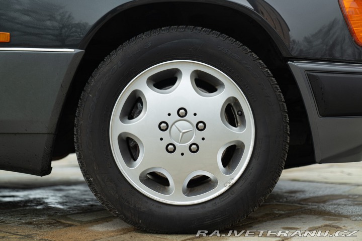 Mercedes-Benz 320 E 1993