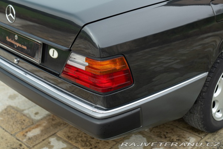 Mercedes-Benz 320 E 1993