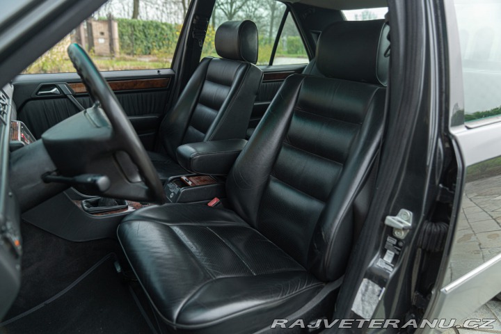 Mercedes-Benz 320 E 1993