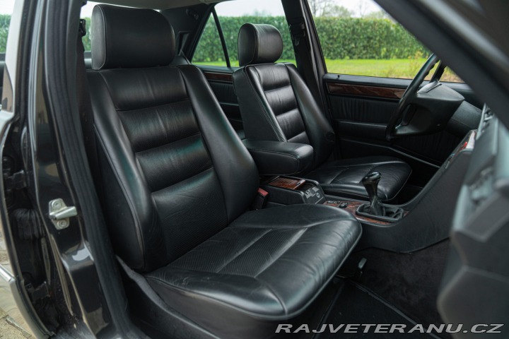 Mercedes-Benz 320 E 1993