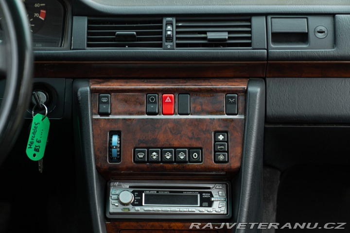 Mercedes-Benz 320 E 1993