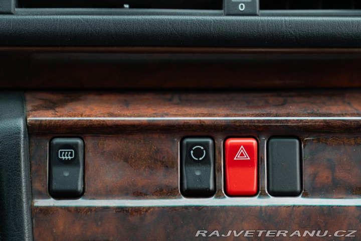 Mercedes-Benz 320 E 1993