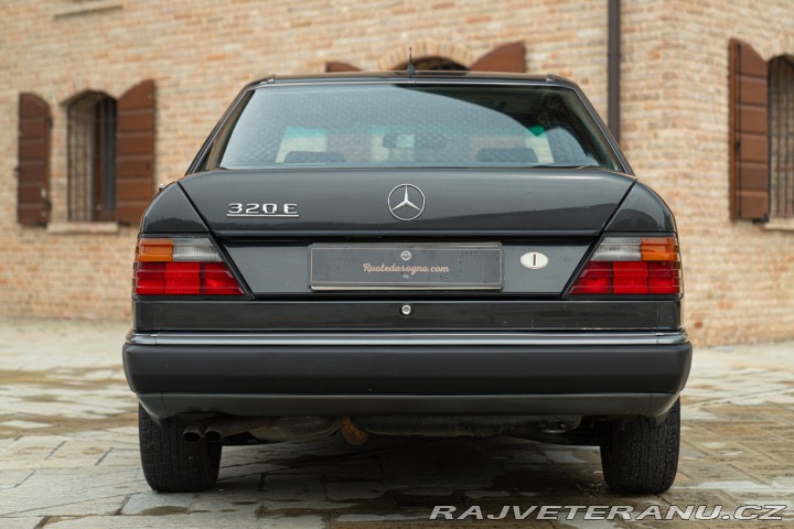 Mercedes-Benz 320 E 1993