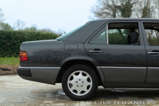 Mercedes-Benz 320 E 1993