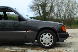 Mercedes-Benz 320 E 1993