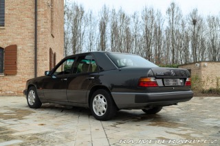 Mercedes-Benz 320 E 1993