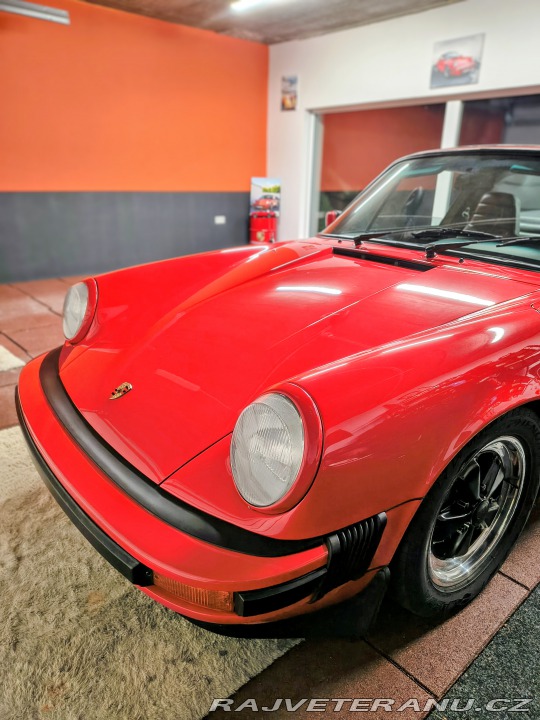 Porsche 911  1985