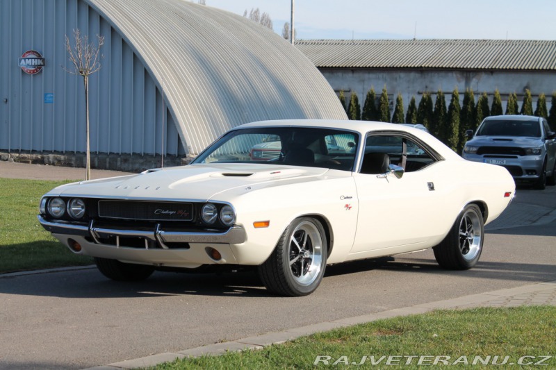 Dodge Challenger R/T clone, 440, manuál