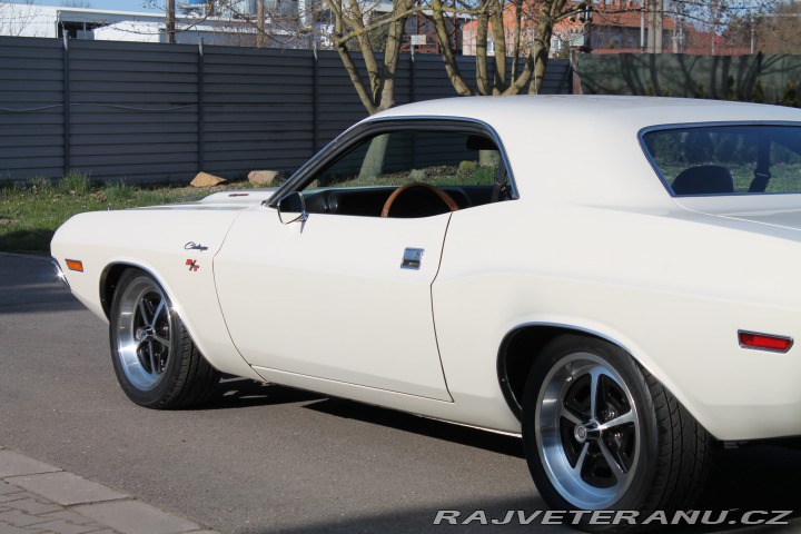 Dodge Challenger R/T clone, 440, manuál 1970