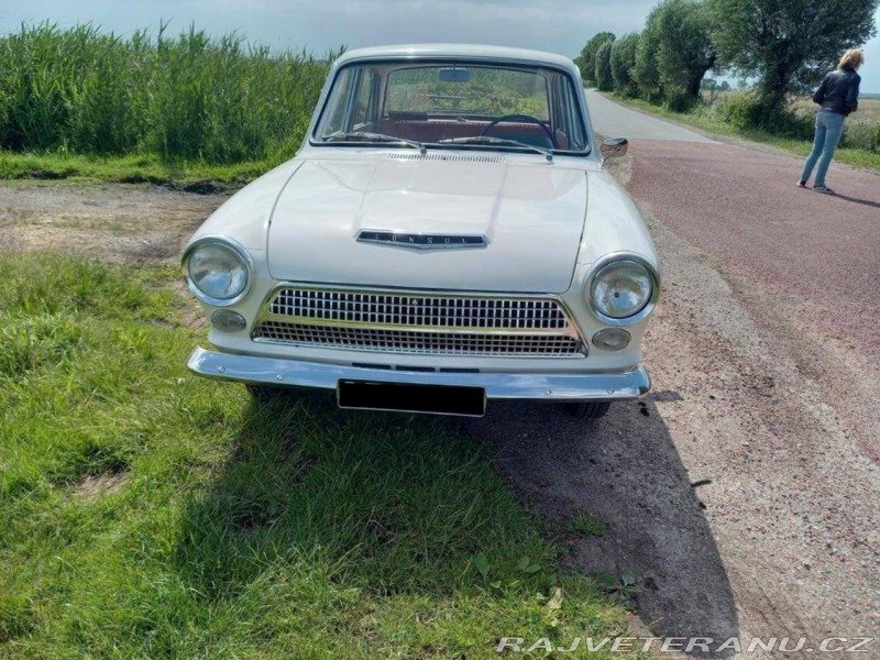 Ford Cortina 
