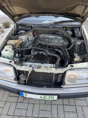 Mercedes-Benz 200 W124 1990