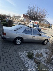 Mercedes-Benz 200 W124 1990