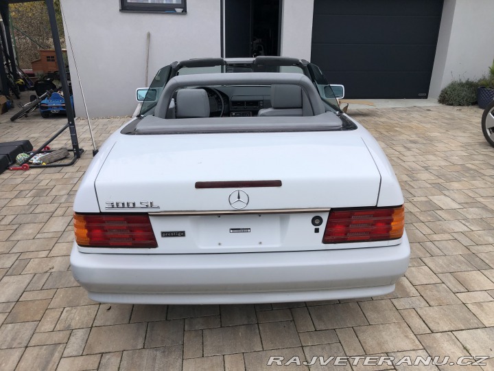 Mercedes-Benz SL 300, 24 1990