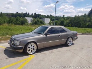 Mercedes-Benz C 124 1989