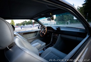 Mercedes-Benz C 124 1989