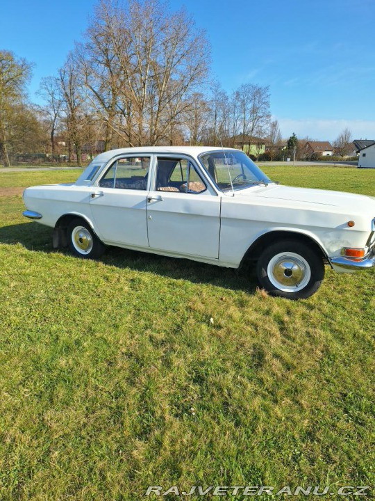 Volha GAZ-24 Sedan 1985