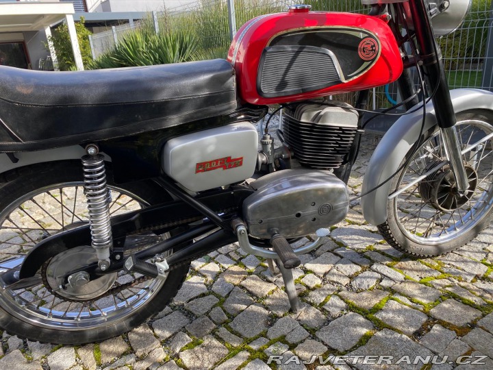 ČZ 175 477 1977