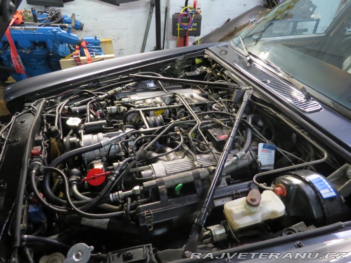 Daimler Double-Six V12 5.3 1994