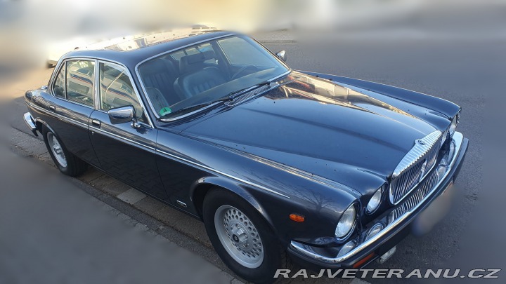 Daimler Double-Six V12 5.3 1994