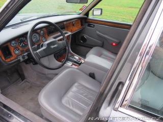 Daimler Double-Six V12 5.3 1994
