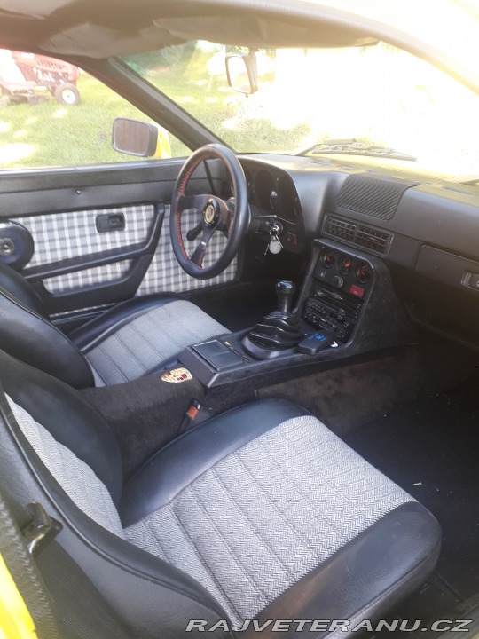 Porsche 924  1985