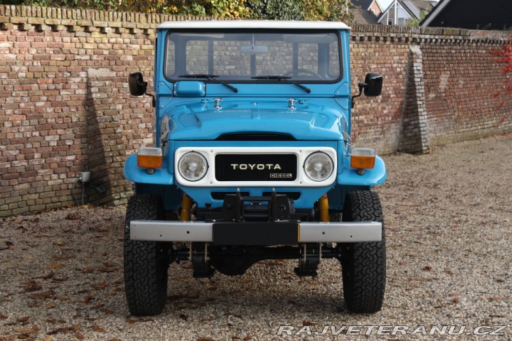 Toyota Land Cruiser BJ45 LWB Pickup 1982